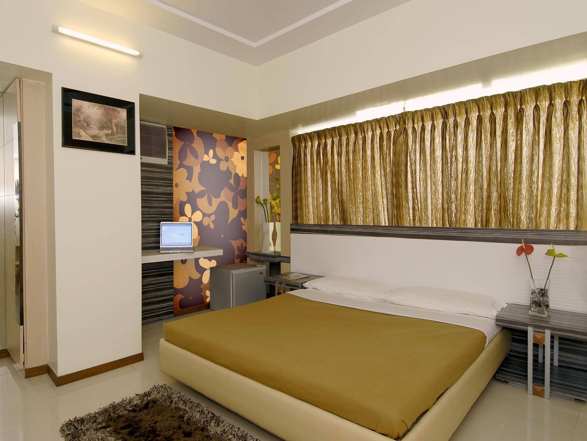 Hotel Planet Residency Bombay Esterno foto