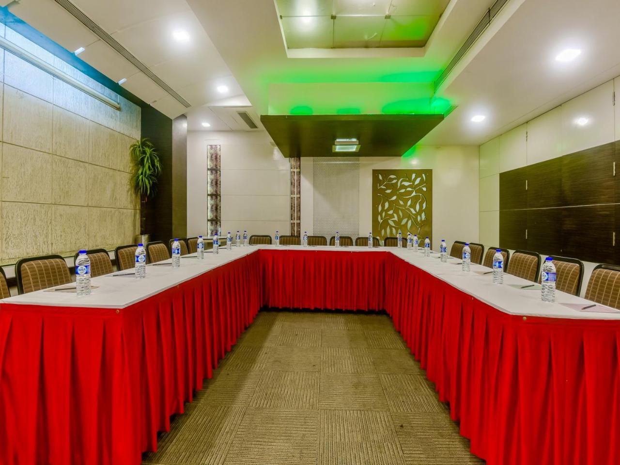 Hotel Planet Residency Bombay Esterno foto